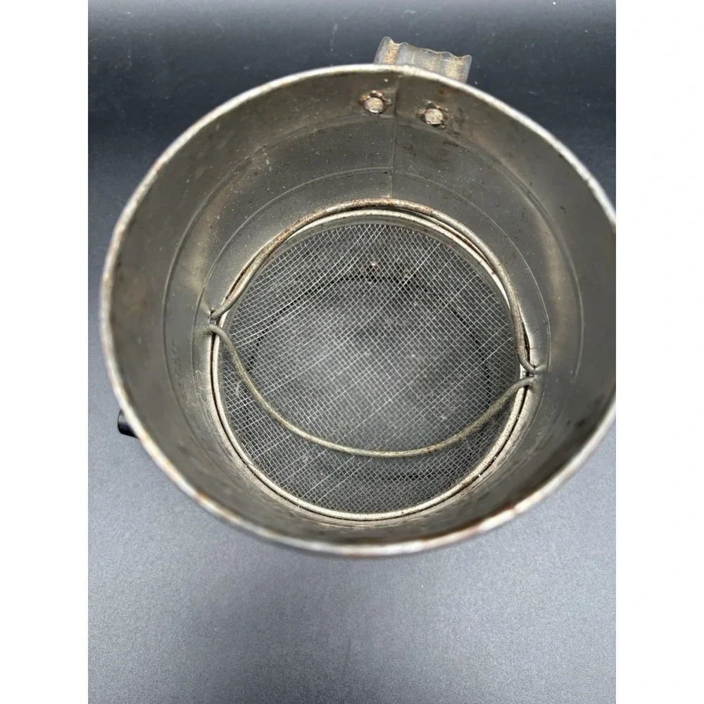 Bromwell's #39 Measuring-Sifter Flour 3-Cup Crank Hand Tool 1950s-70s Vtg‎